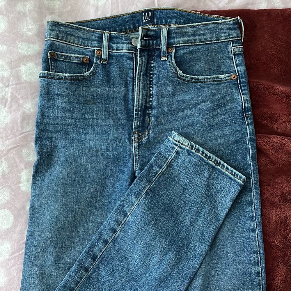 Gap size 2/26 Cigarette style jeans